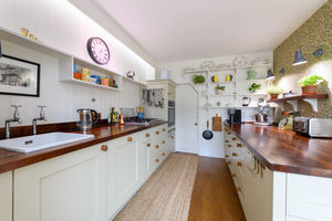 Kitchen- click for photo gallery